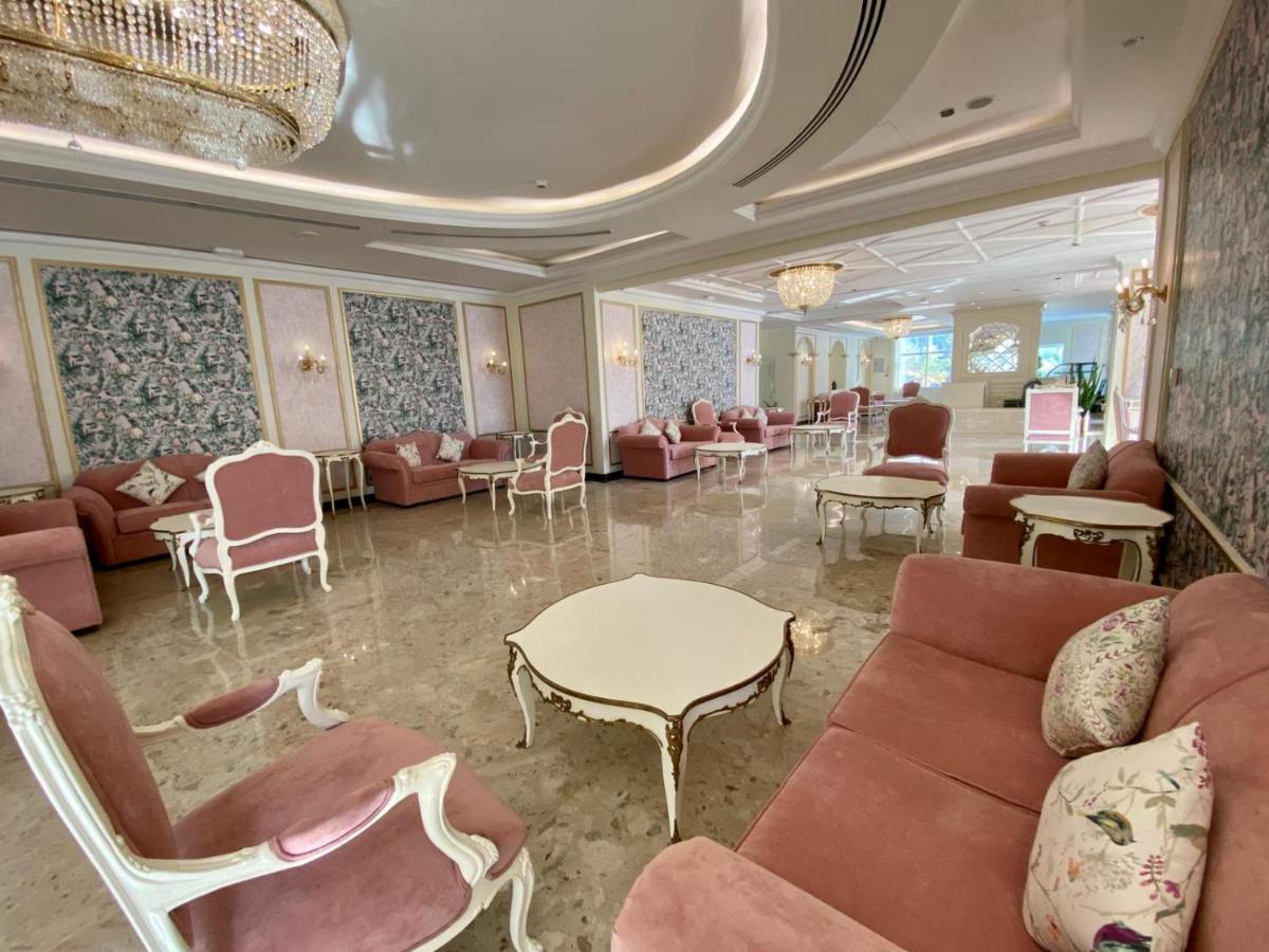 Magnum Hotel & Suites West Bay Doha Buitenkant foto