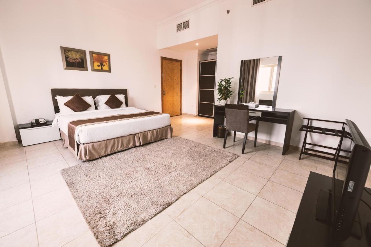 Magnum Hotel & Suites West Bay Doha Buitenkant foto