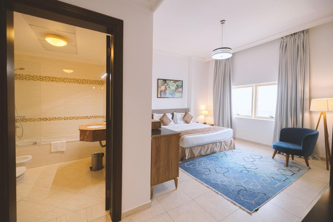 Magnum Hotel & Suites West Bay Doha Buitenkant foto