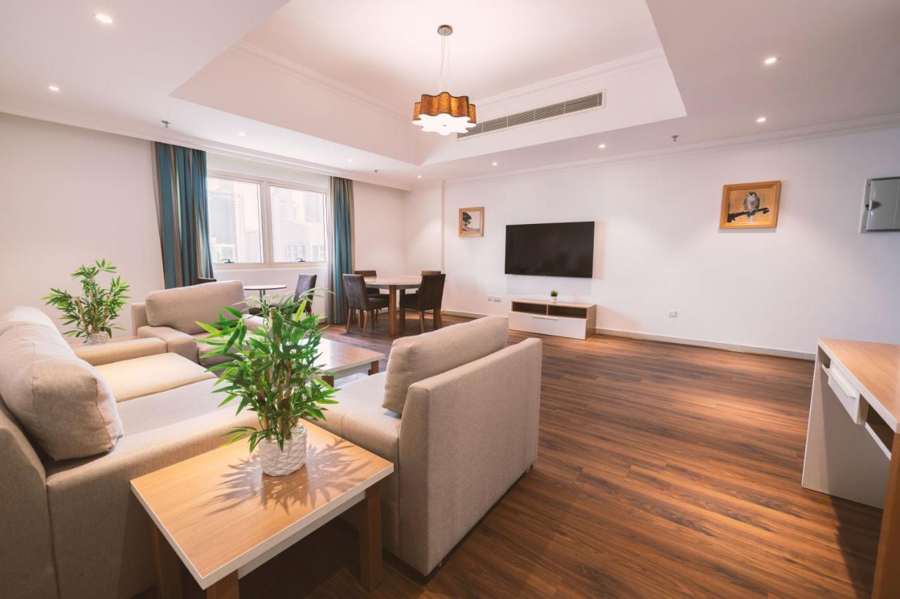 Magnum Hotel & Suites West Bay Doha Buitenkant foto